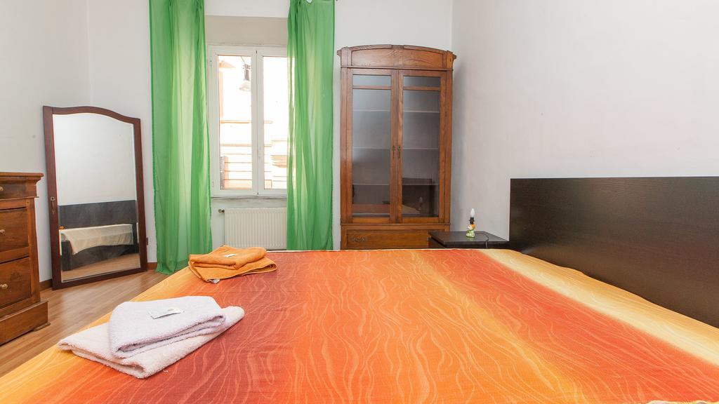 Rental In Rome Santini Apartment 部屋 写真